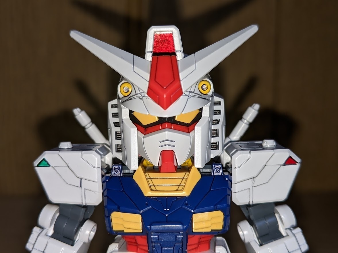 鉄製 ガンダム 羽ガンダムなんてバカにしてごめんカッコいいわ🤣大阪万博