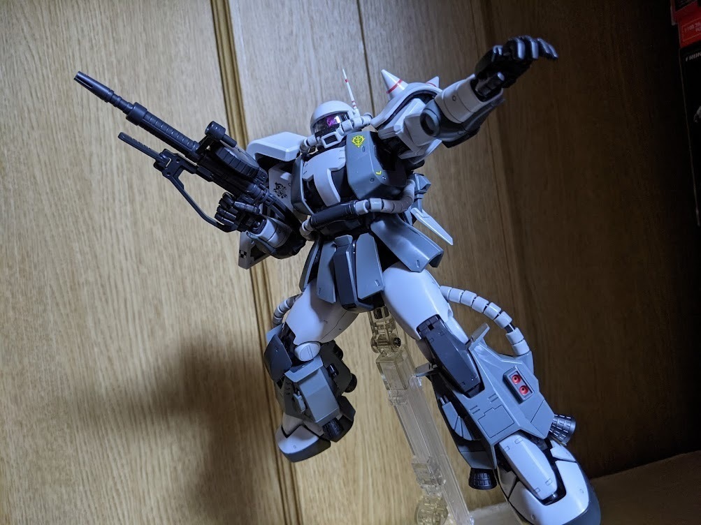1/100 MG エリック・マンスフィールド専用ザクⅡ: ちょっと作り