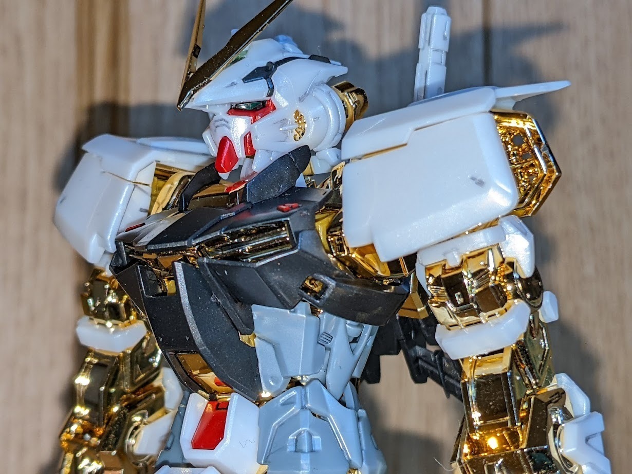 1/100 MG ガンダムアストレイ ゴールドフレーム [スペシャル