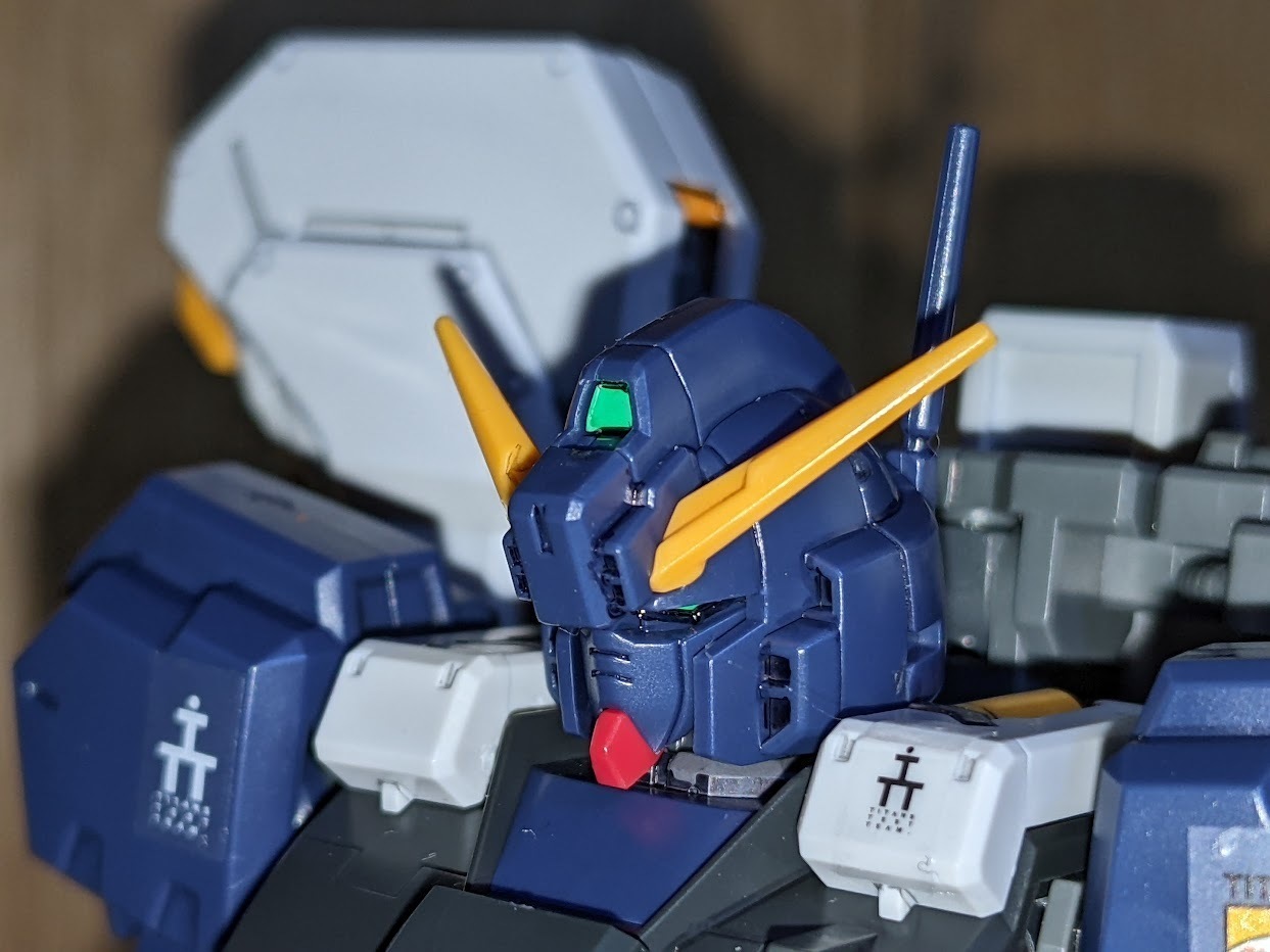 1/144 HGUC ガンダム TR-1 [ヘイズル2号機]: ちょっと作りすぎ