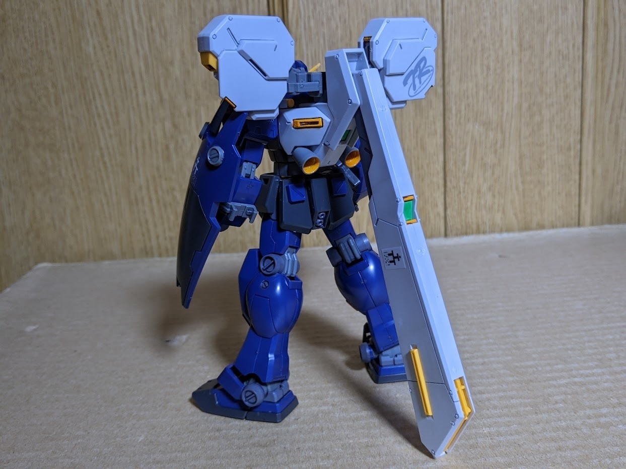 1/144 HGUC ガンダム TR-1 [ヘイズル2号機]: ちょっと作りすぎ