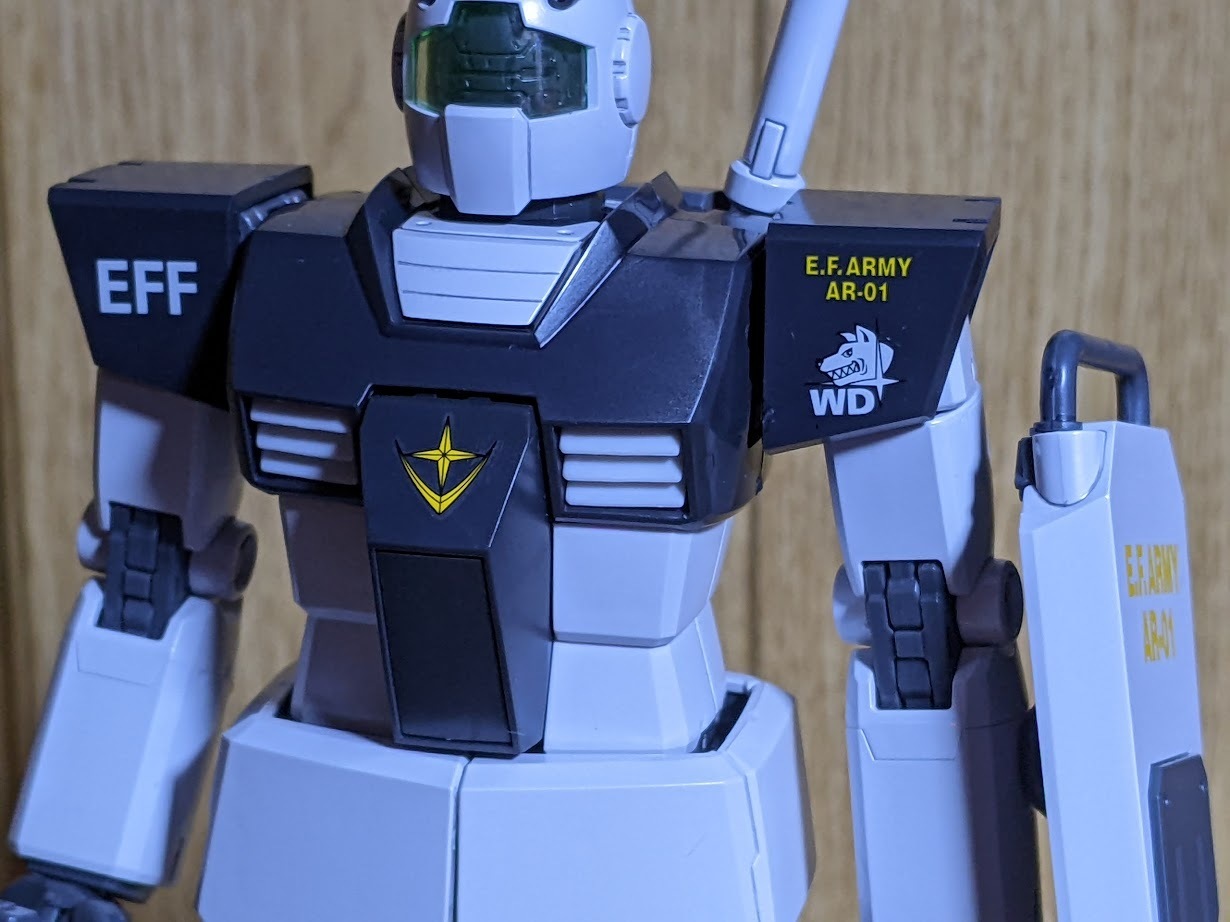 1/100 MG ジム（ホワイト・ディンゴ隊仕様）: ちょっと作りすぎ