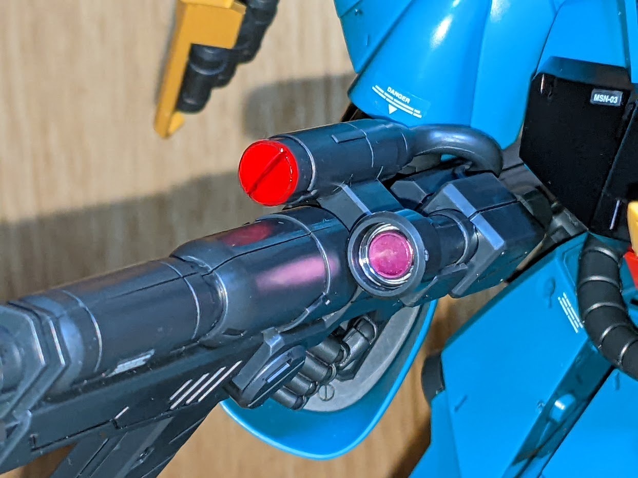 RE/100 ヤクト・ドーガ（ギュネイ・ガス機）: ちょっと作りすぎ