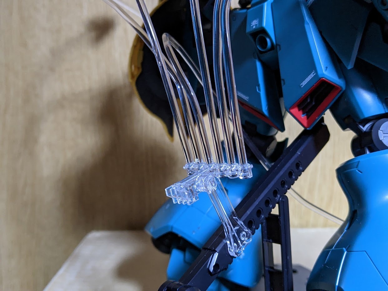 RE/100 ヤクト・ドーガ（ギュネイ・ガス機）: ちょっと作りすぎ