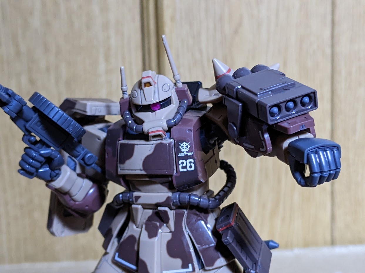 1/144 HG GTO ザク・デザートタイプ（ダブル・アンテナ仕様